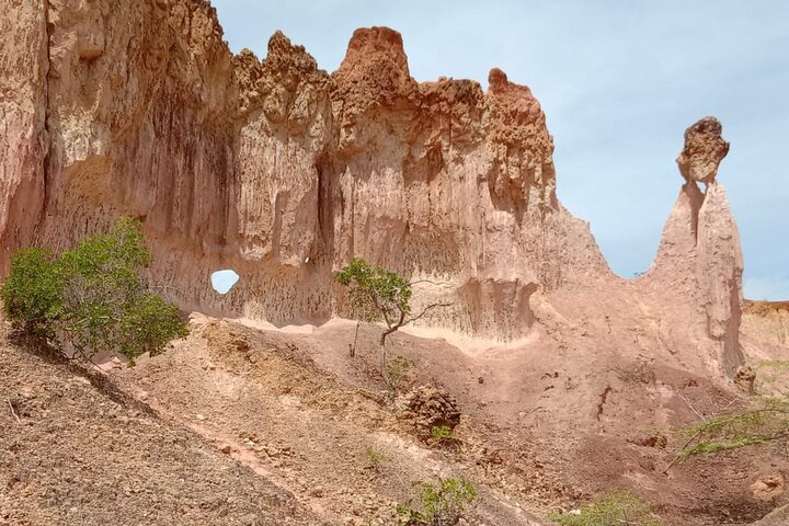 Sand. Canyons. Sunset. Magic. Mambrui & Hell’s Kitchen experience