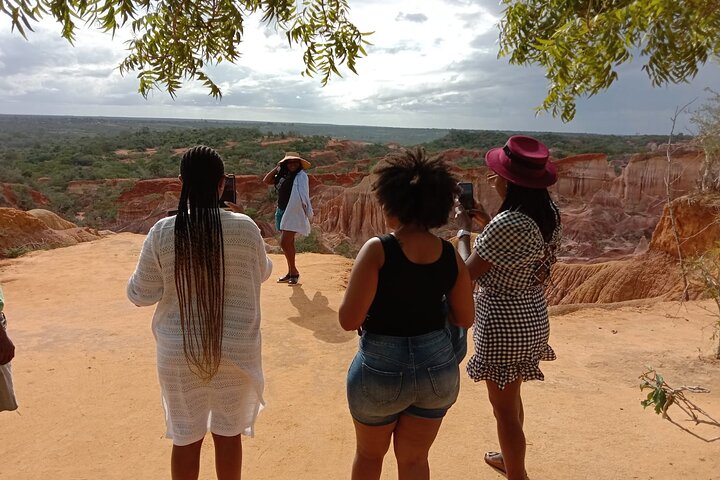 Sand. Canyons. Sunset. Magic. Mambrui & Hell’s Kitchen experience
