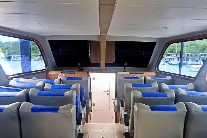 Full Day Trip to Explore 6 Destinations in Labuan Bajo and Komodo