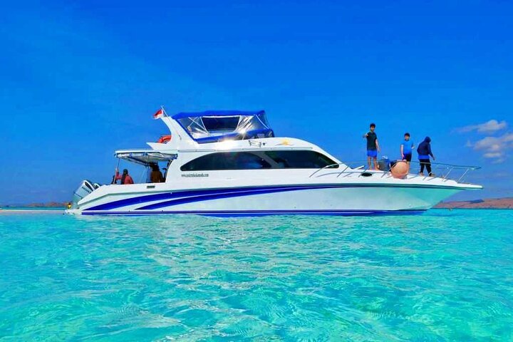 Full Day Trip to Explore 6 Destinations in Labuan Bajo and Komodo