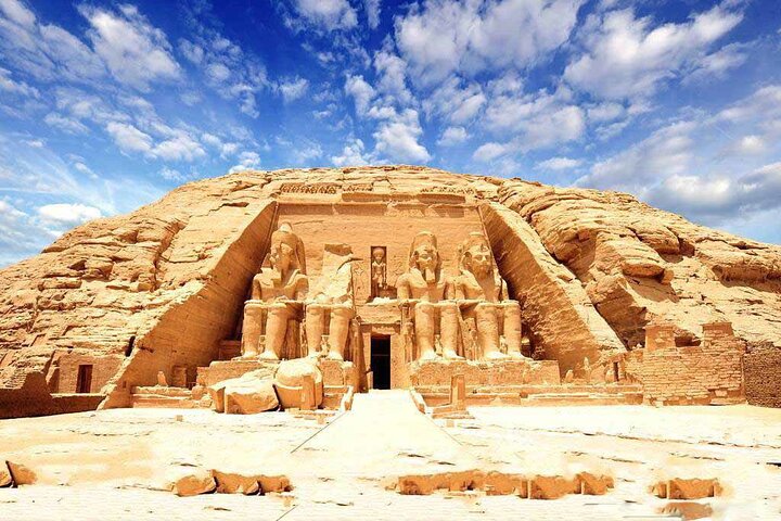 4 Days Nile Cruise from Aswan to Luxor including Abu Simbel and Hot Air Balloon