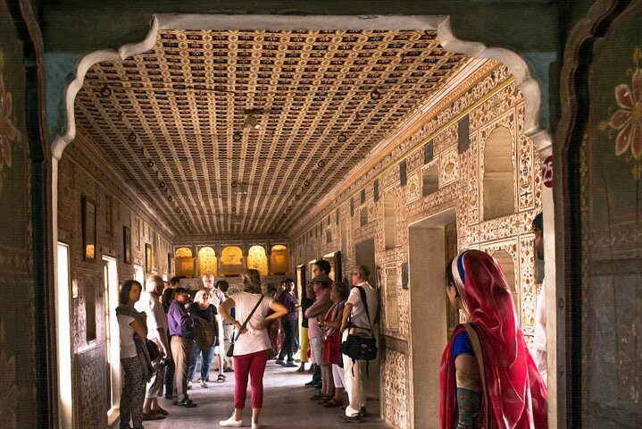 Visit Junagarh Fort and Karni Mata Temple with Jodhpur Drop from Bikaner