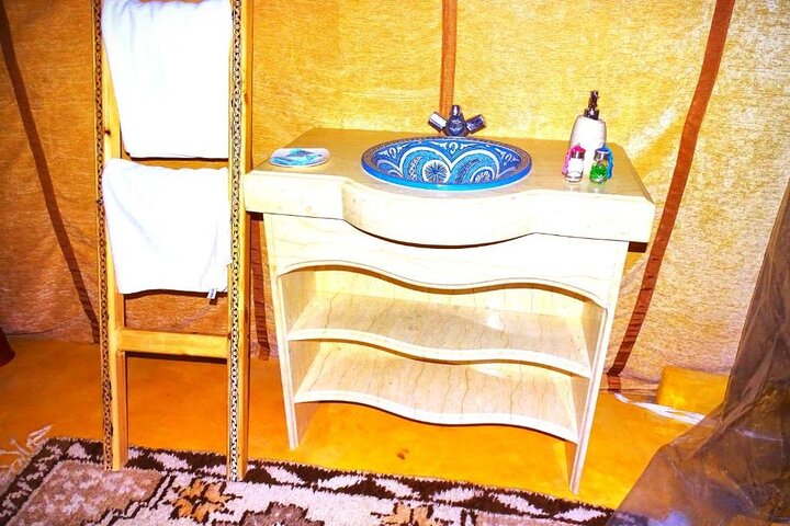 Luxury Camp in Merzouga Desert with Camel Trekking, Vehicule 4WD