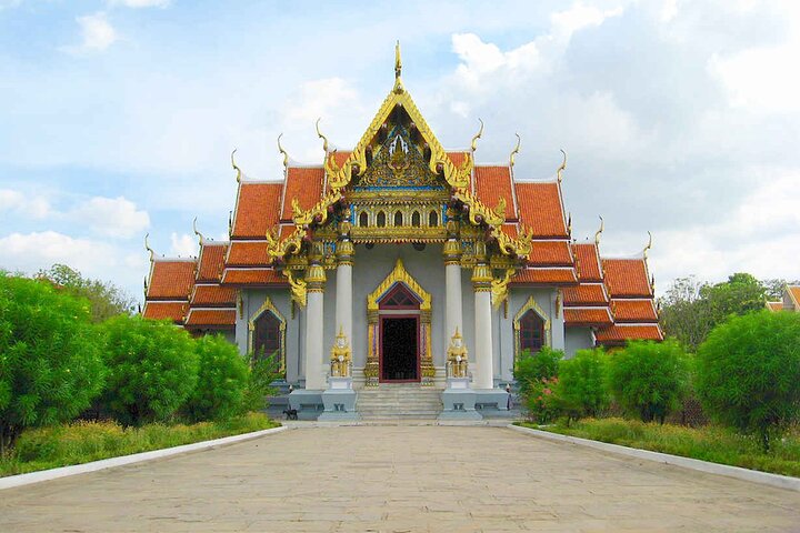 Full-Day Private Guided Bodhgaya Tour with Pick Up