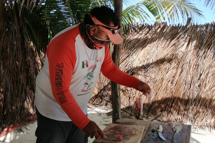 Full Day Tour with Fishing and Snorkeling from Holbox