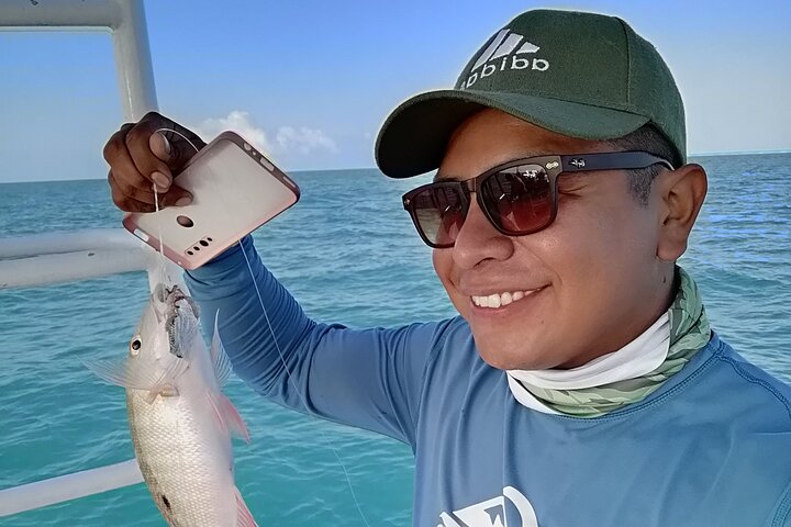 Full Day Tour with Fishing and Snorkeling from Holbox