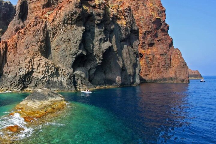 De Sagone/Cargèse: Scandola Girolata 2h Calanques Piana Swimming