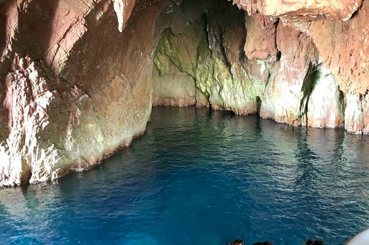 De Sagone/Cargèse: Scandola Girolata 2h Calanques Piana Swimming