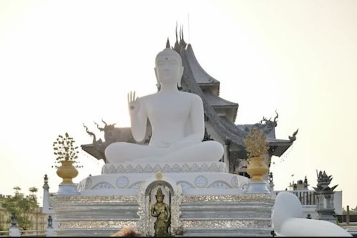 Full-Day Private Guided Bodhgaya Tour with Pick Up