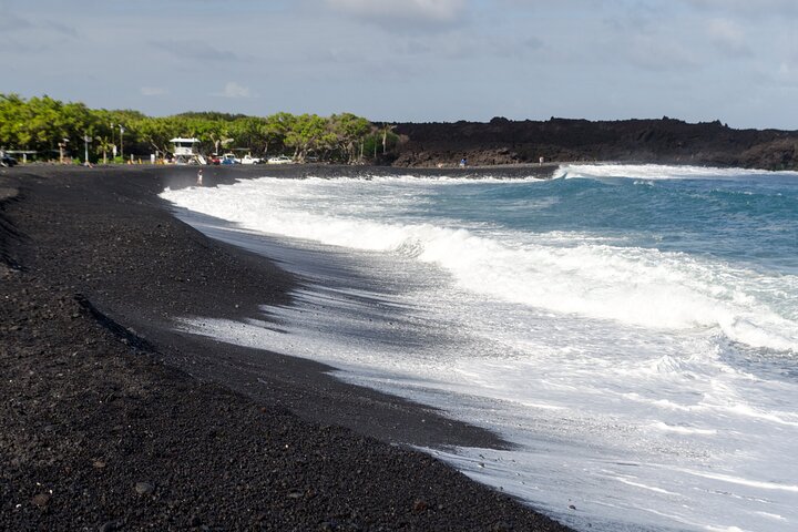 Hilo Shore Excursion: Volcano Safari Lava Caves & Black Sand