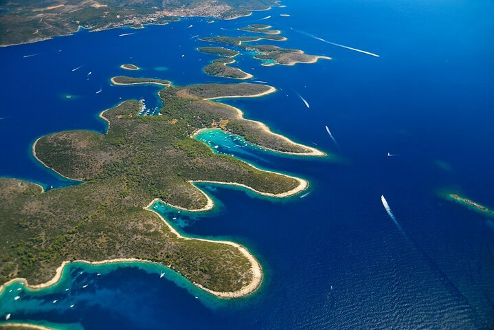 Blue & Green Cave Vis Island and Pakleni Islands Private Day Trip from Hvar