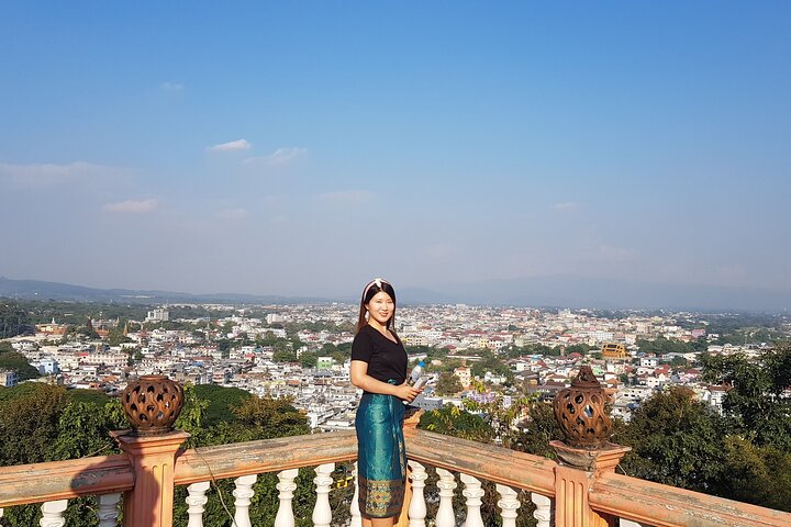 Chiang Rai 7 Highlights: White & Blue Temple, Golden Triangle