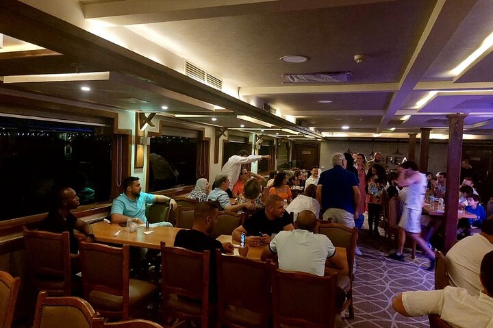 Cairo Dinner Cruise in Nile River With Belly Dancer show