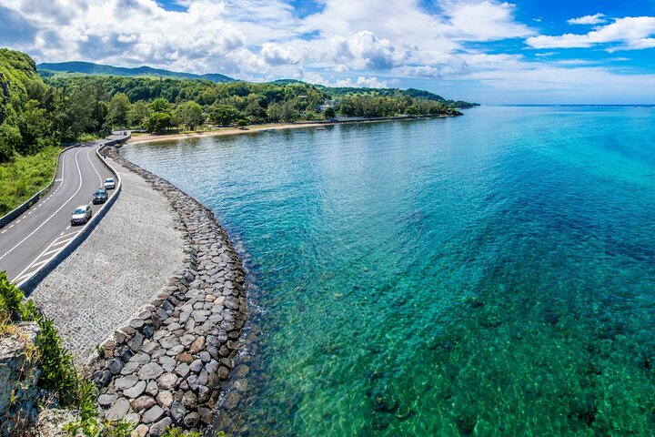 South-West of Mauritius Private Full-Day Scenic Tour with Lunch