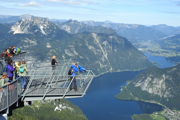 Full-Day Minivan Tour From Salzburg to Hallstatt with 5 Fingers,Lakes&Mountains