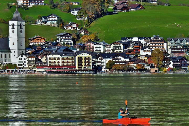 Full-Day Minivan Tour From Salzburg to Hallstatt with 5 Fingers,Lakes&Mountains
