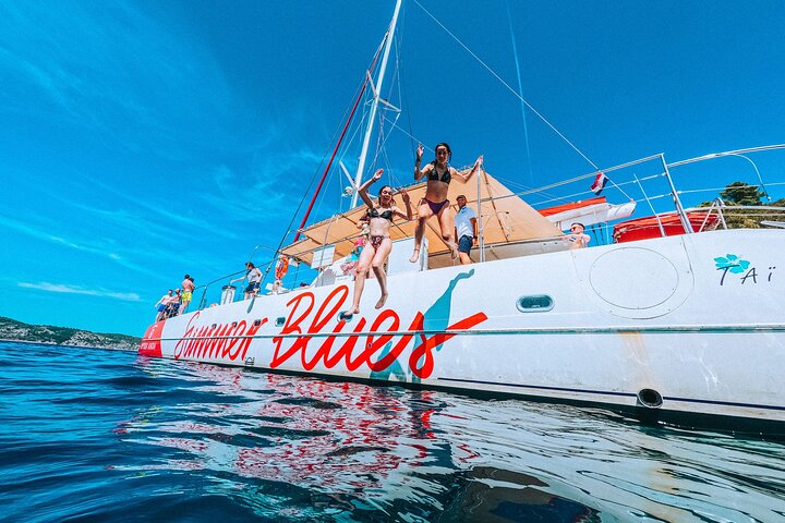 Full-Day Catamaran Cruise to Hvar & Pakleni Islands with Food and free Drinks