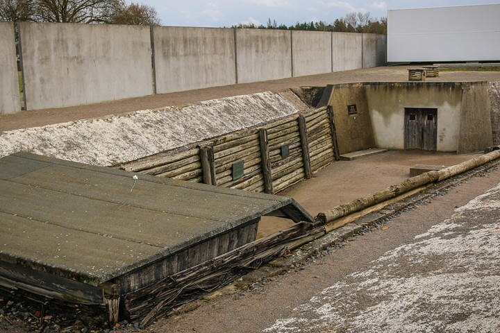 Berlin: Sachsenhausen Concentration Camp and Potsdam day tour