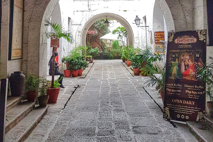 Spectacular Manila to Tagaytay: Full-Day Sightseeing Tour