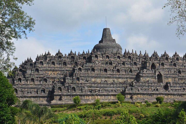 Borobudur Full Climb Up And Prambanan ALL INCLUSIVE PRIVATE Tour