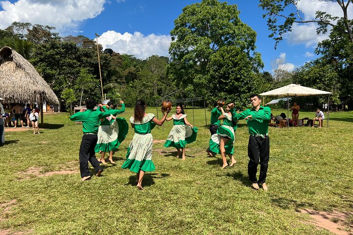 BLUE WILLOW LAGOON + Boat Trip + Panoramic Viewpoint – Tarapoto