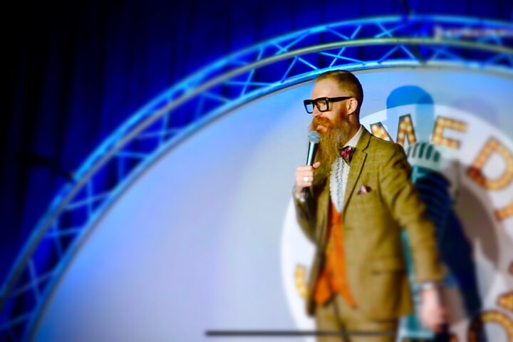 Friday & Saturday night comedy club entry