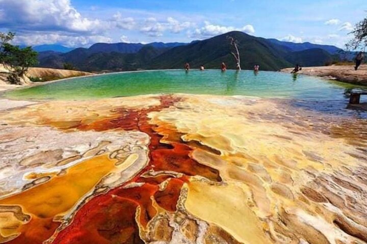 Hierve el Agua Guided Full Day Tour in Oaxaca