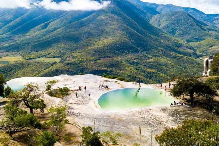 Hierve el Agua Guided Full Day Tour in Oaxaca