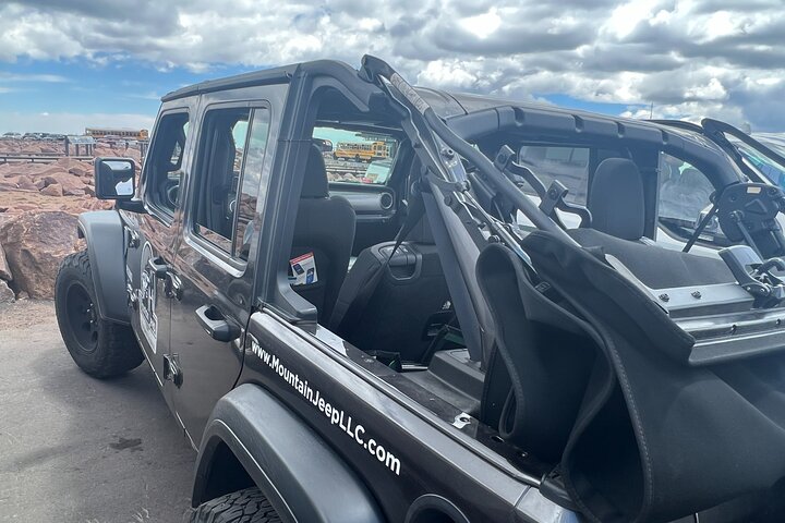 Pikes Peak Jeep Tour