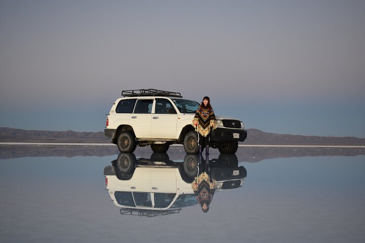 5-Hour Uyuni Salt Flat Tour Stargazing and Sunset/Sunrise In Group