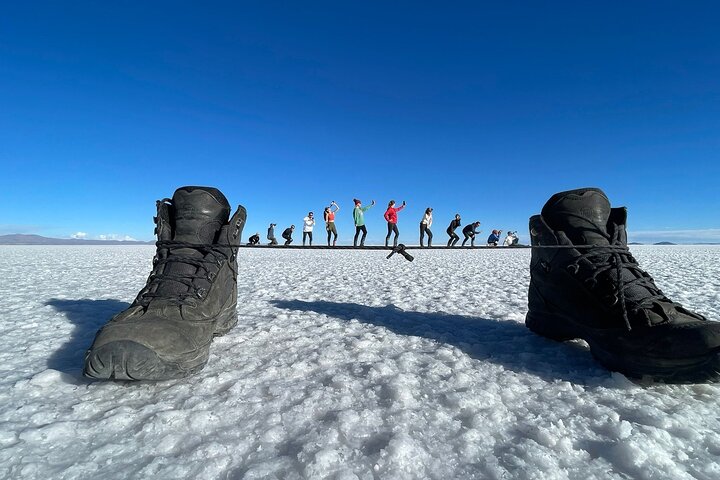 5-Hour Uyuni Salt Flat Tour Stargazing and Sunset/Sunrise In Group