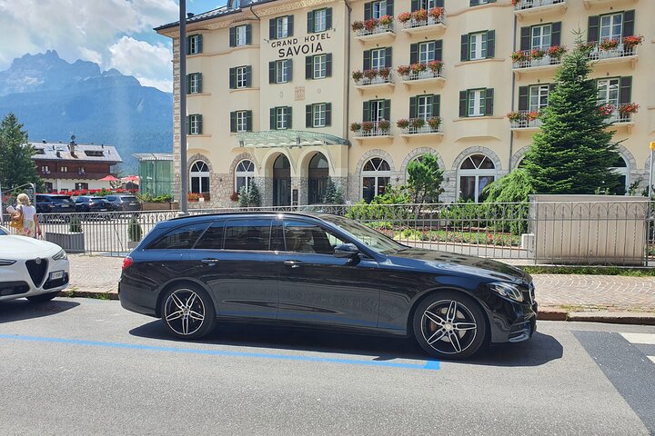 Treviso Airport (TSF) to Venice + water taxi - Arrival Transfer