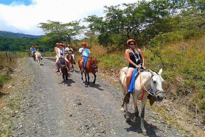 Tour 3 In 1 Volcano Hot Springs+Mud Baths+River Floating Tour
