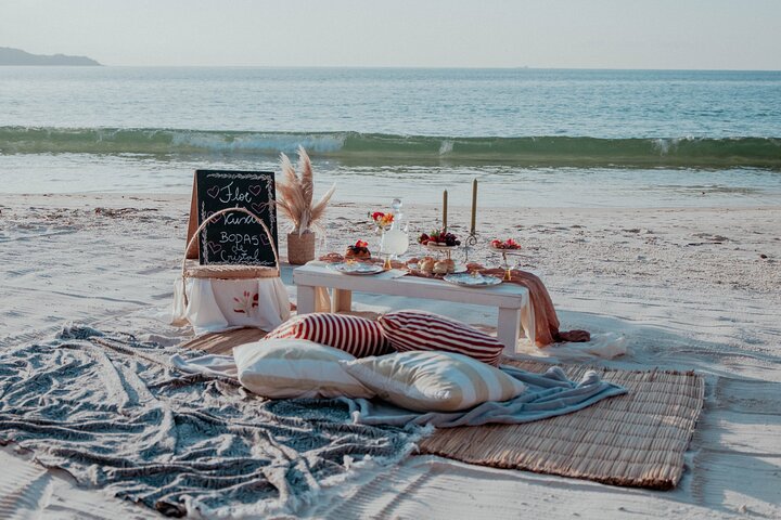Private Picnic on Bombinhas Beach with Photos