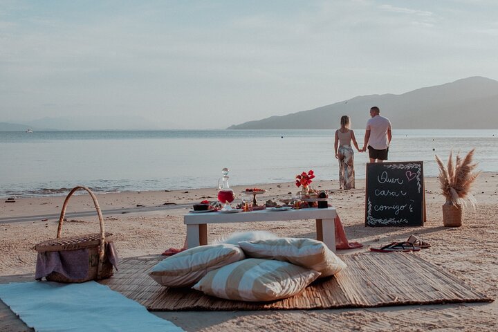 Private Picnic on Bombinhas Beach with Photos