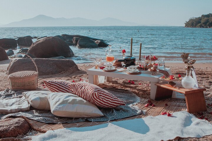 Private Picnic on Bombinhas Beach with Photos