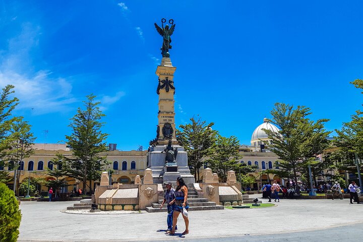 San Salvador Tour: Devil’s Door, Volcano, Slide & Historic Center