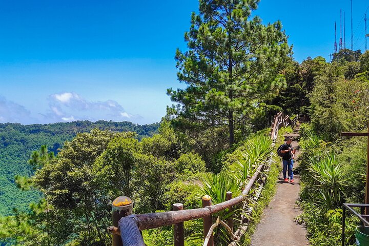 San Salvador Tour: Devil’s Door, Volcano, Slide & Historic Center