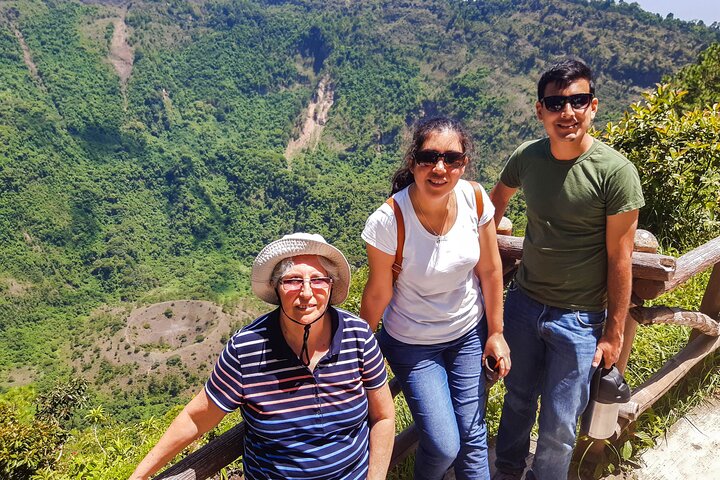 San Salvador Tour: Devil’s Door, Volcano, Slide & Historic Center