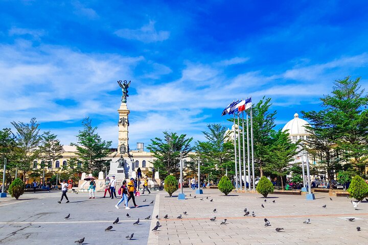 San Salvador Tour: Devil’s Door, Volcano, Slide & Historic Center