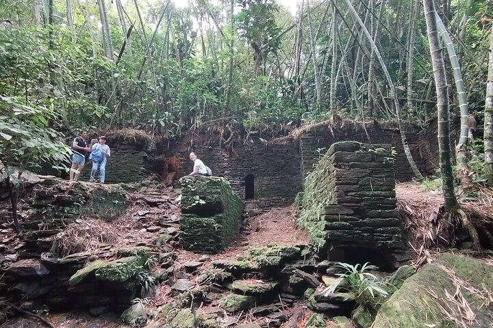 Hiking through Falan's ruins, ecotourism, river and canopy.