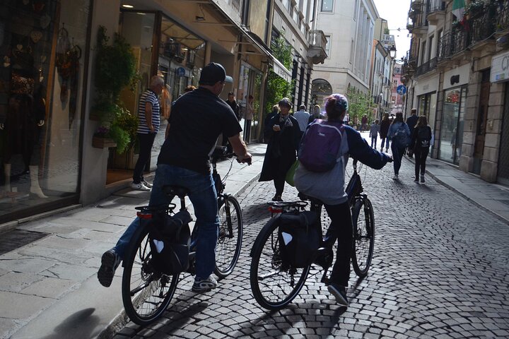 The story of Vicenza: Guided Half-Day E-Bike sightseeing Tour