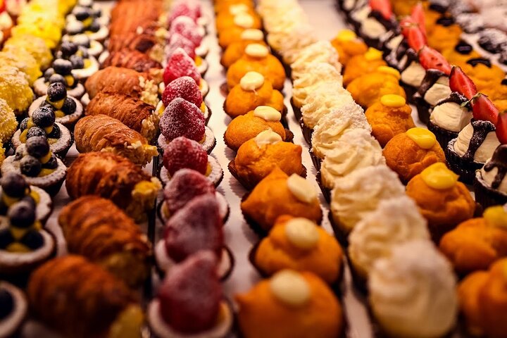 Bologna Food & Market Tour with Local Dishes, Pasta, Wines & More