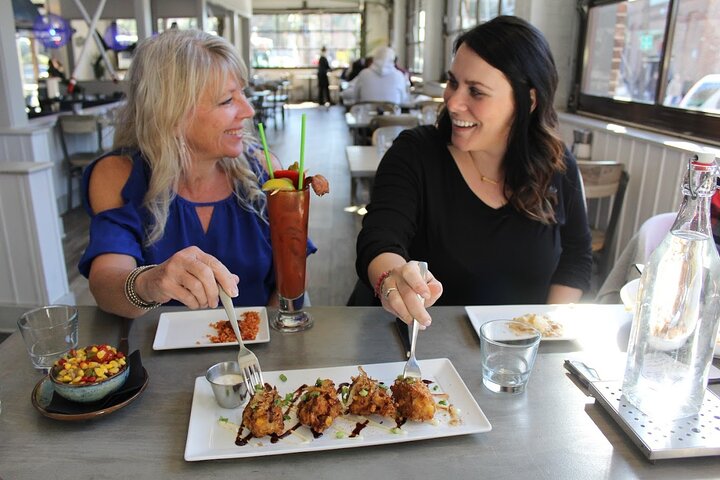 Charleston French Quarter or Brunch Food Tour with 7+ Tastings