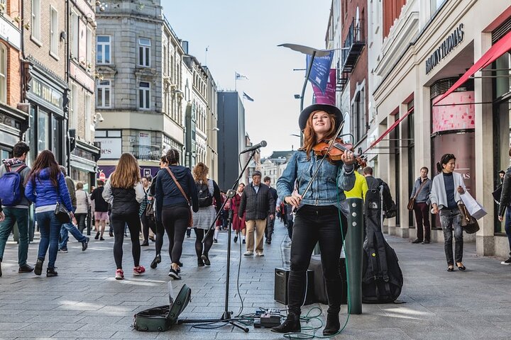 Dublin Historical Centre Food Tour with 7 Food Tastings & Drinks