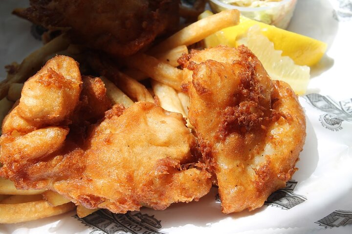 Milwaukee Food Tour with 5 Local Favorites Tastings & Secret Dish