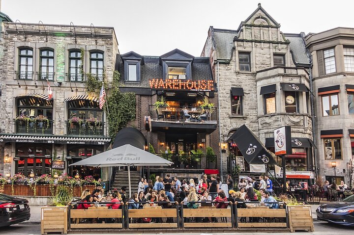 Montreal Mile End Food Tour with Bagel, Poutine & 7 Tastings