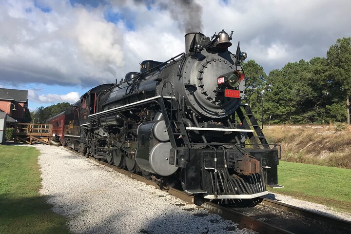 Derailed Adventure – Chattanooga Trolley & Train Combo Tour