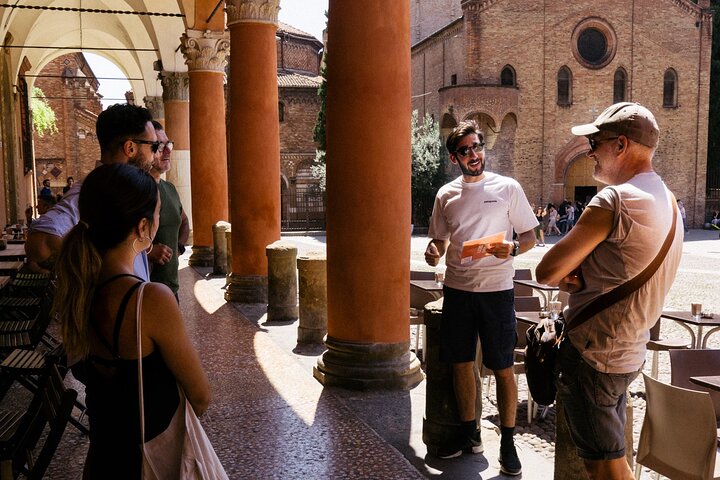Bologna Food Tour: Taste Local Specialties, Pasta, Wine & Gelato