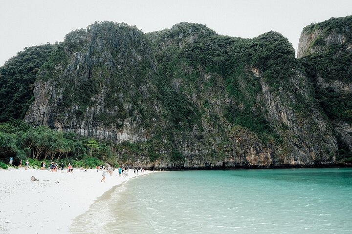 Phi Phi Islands Speedboat Full-Day Tour from Phuket +Buffet Lunch